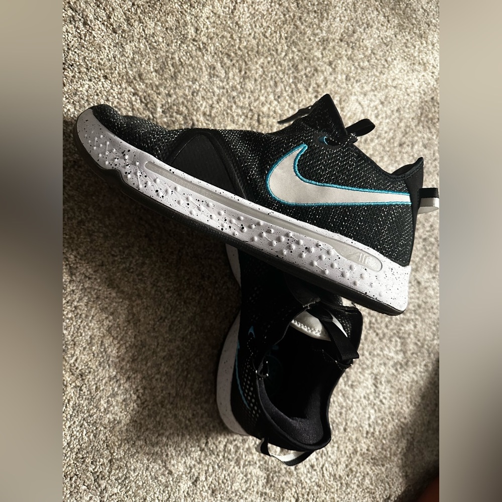 Men’s Basketball Shoes